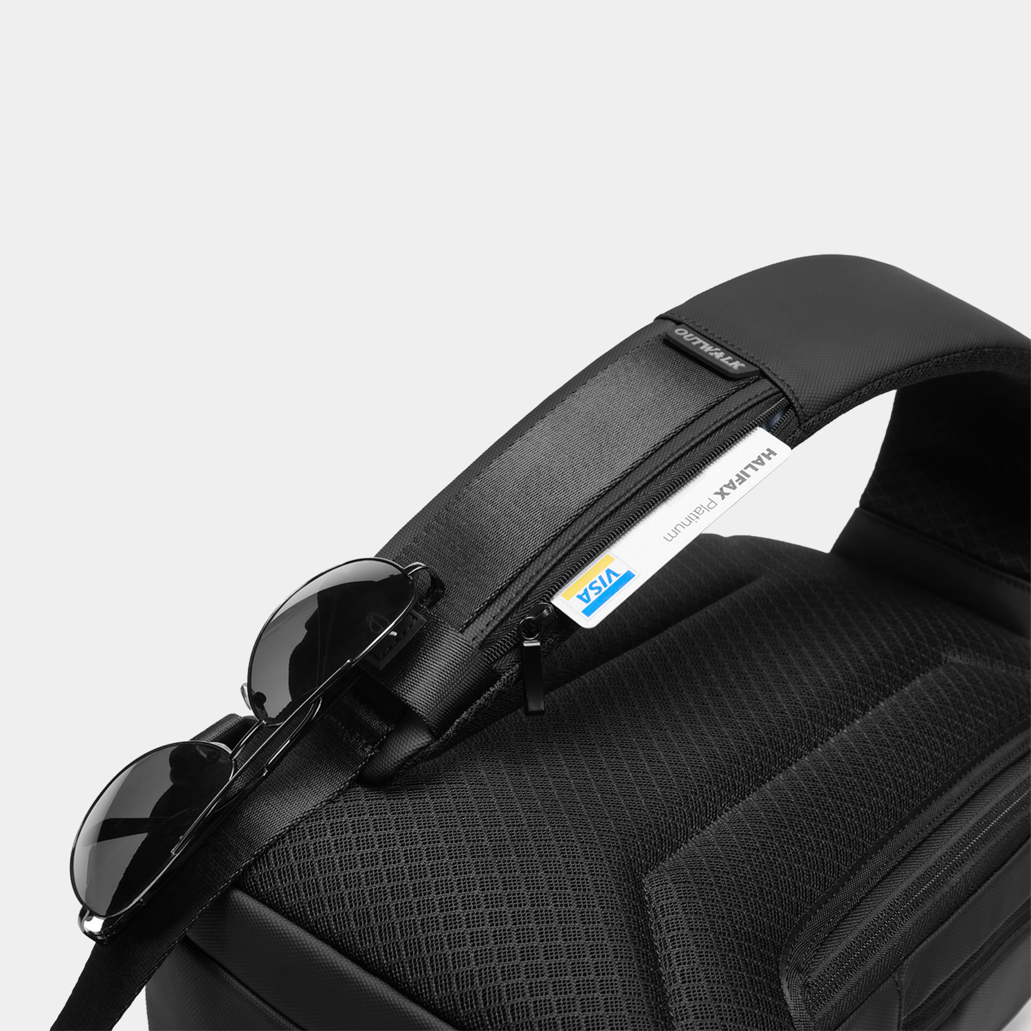 PREVENTA The Shoulder Bag