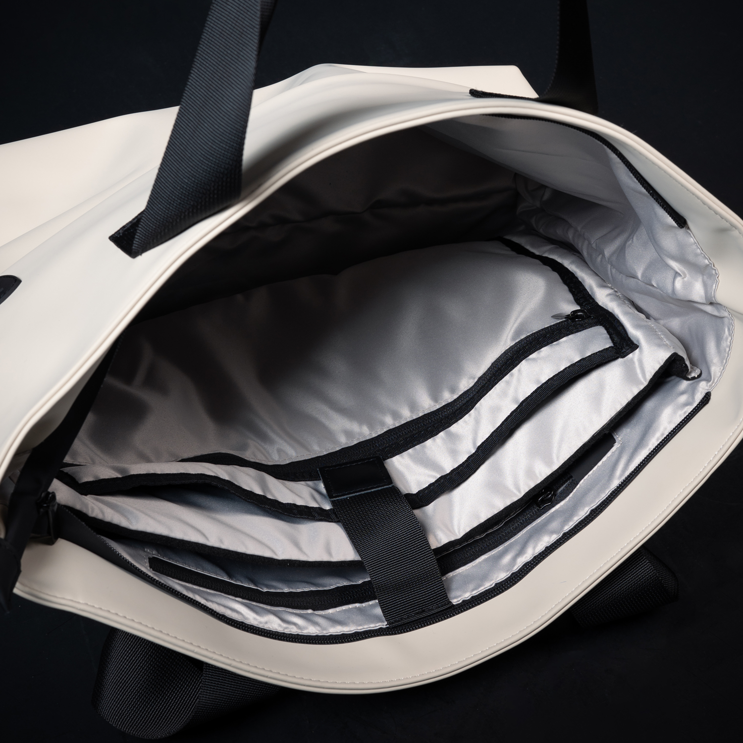 PREVENTA Pack Air Tote Bag Black