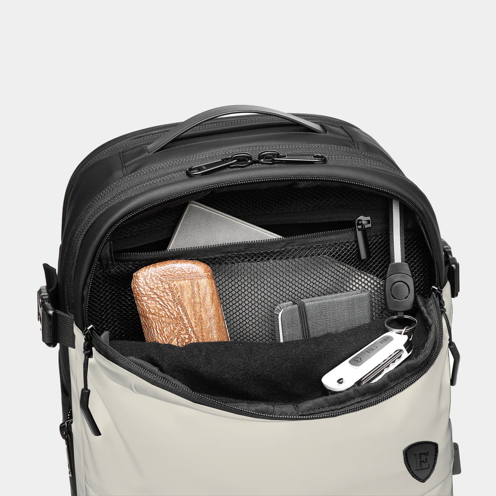 PREVENTA Pack Air Backpack Sand